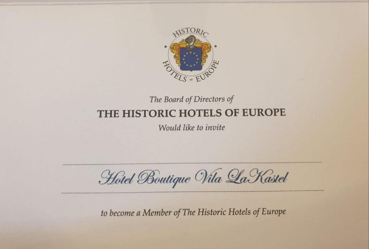 Hotel Boutique Vila Lakastel Sinaia Bagian luar foto